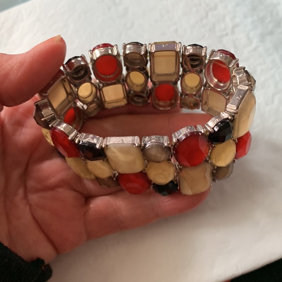 Bracelets/4 each different - Picture 9 of 10